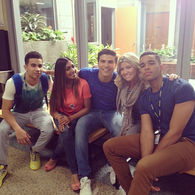 923973_270260279821306_130118963_n